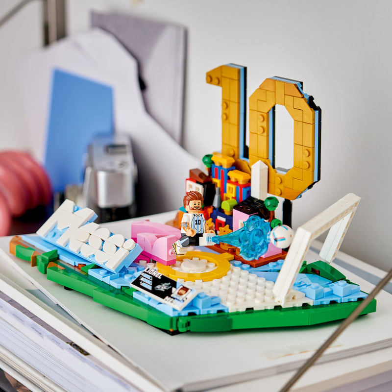 LEGO® Lionel Messi – Football Highlights